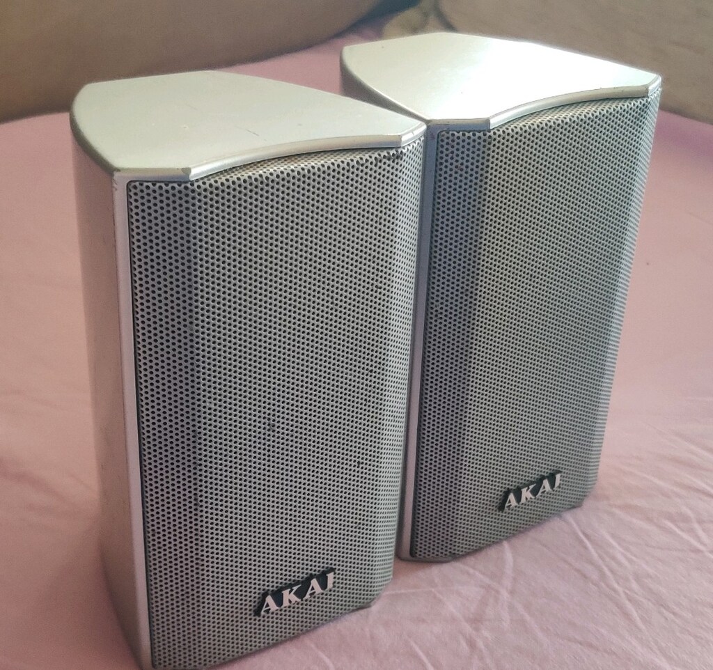 Akai SS-4100 ev sinema sistemine ait,gri renkteki surround hoparlör - 4