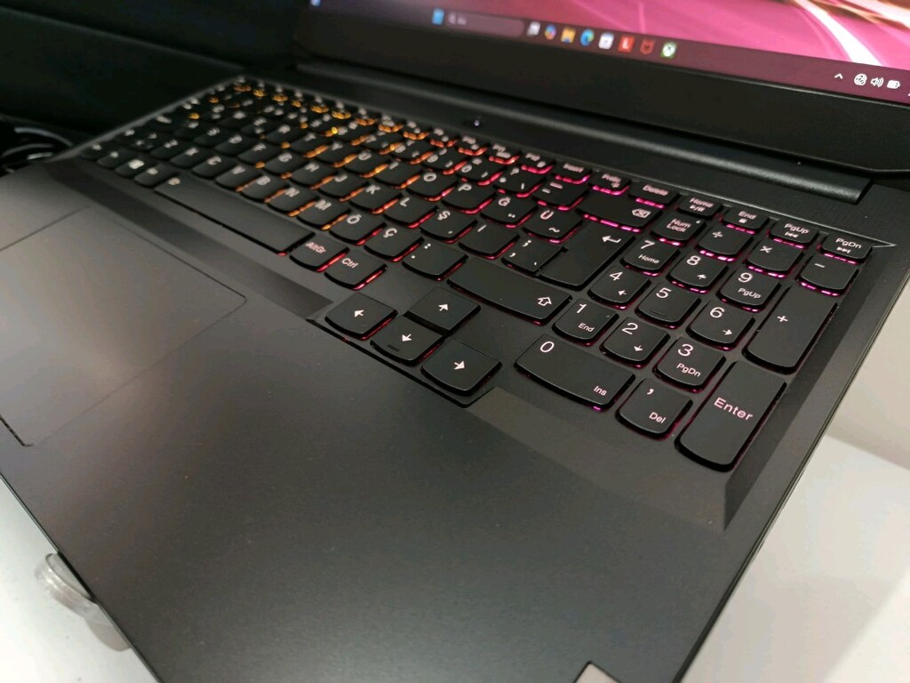 LENOVO RYZEN 5 İŞLEMCİLİ GTX1650 EKRAN KARTLI TEMİZ LAPTOP - 10
