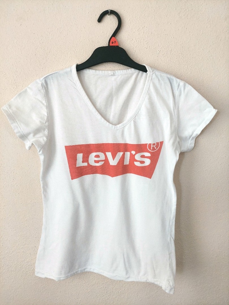Levi's baskılı genç kız V yaka tshirt