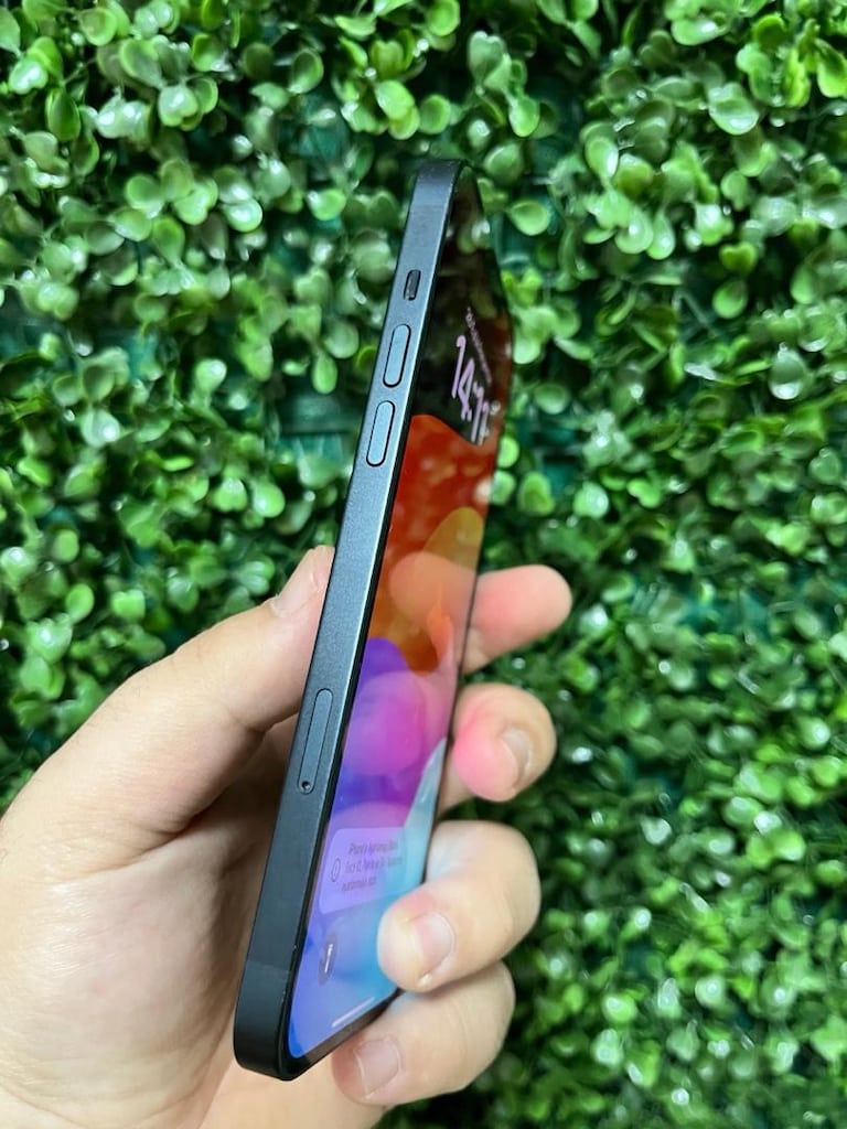 iPhone 14 Plus 256 GB Değişensiz Pil %77 Siyah Renk Yd Face ID aktif - 2