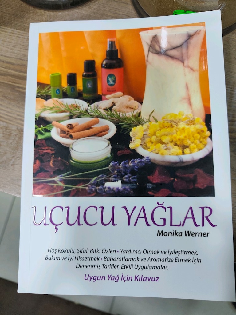 Aromaterapi ve Bitkisel Yağlar Kitap Seti - 3