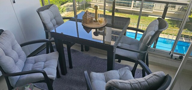 Balkon / Bahçe Masa Sandalye Takımı – 4 Sandalyeli, Minderli