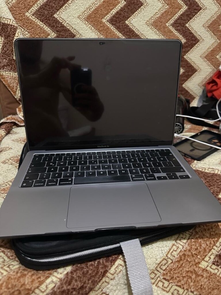 APPLE MACBOOK M1 2020 - 3