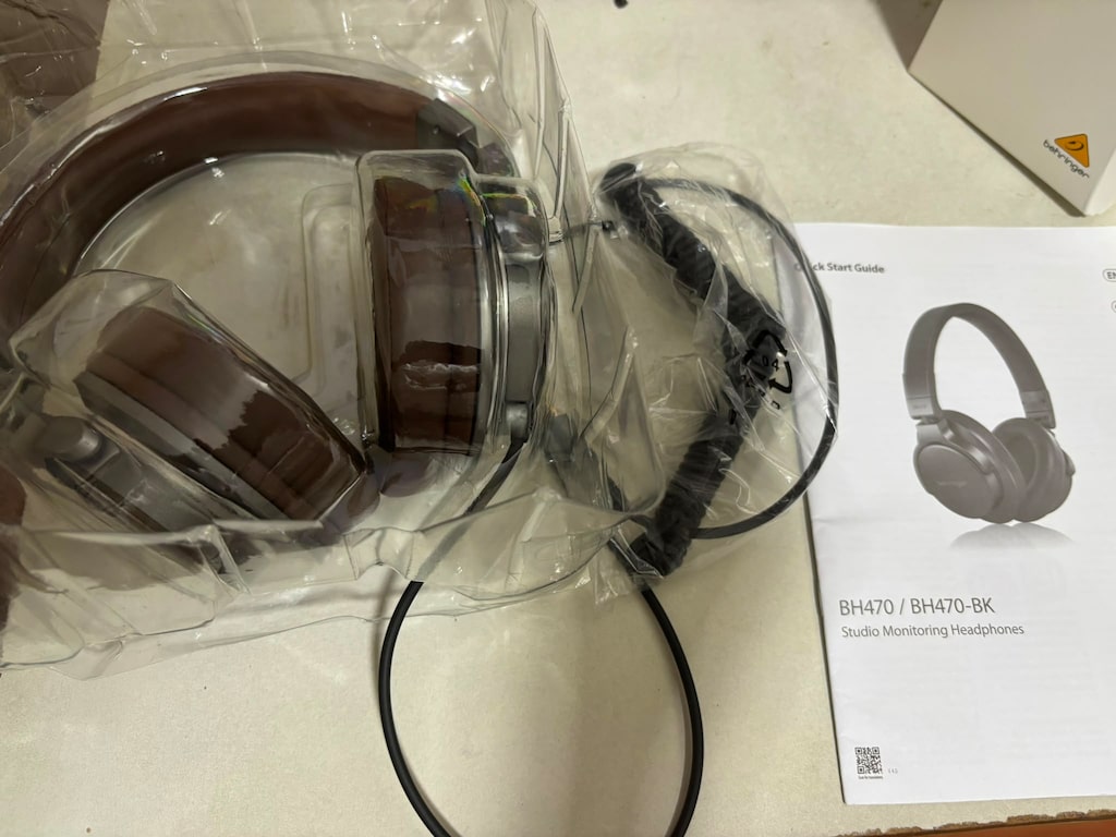 BEHRINGER BH470 STÜDYO KULAKLIĞI - KAHVERENGİ - 4
