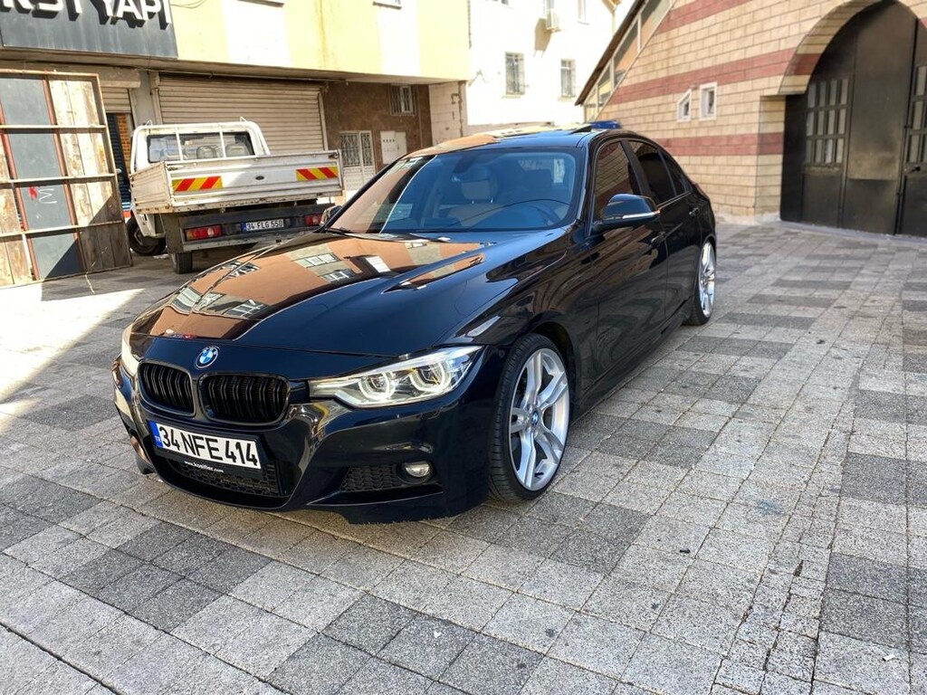 BMW 320i