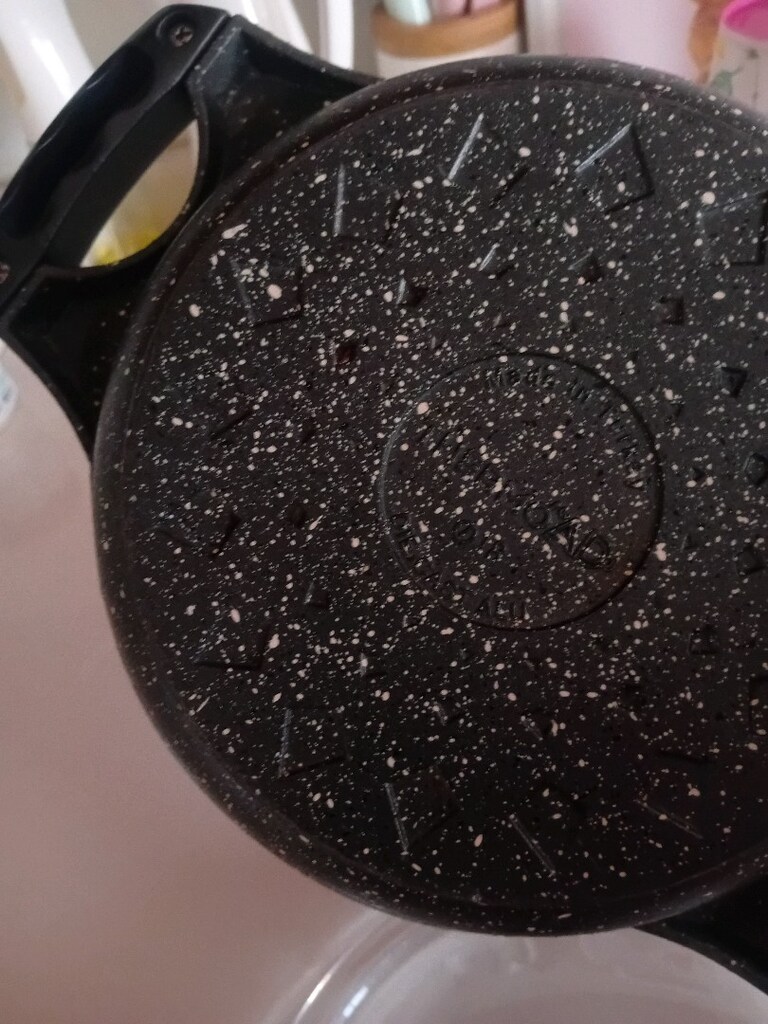 20 cm en 5 cm derınlık granıt sahan az temız kullanıldı bellı zaten - 2