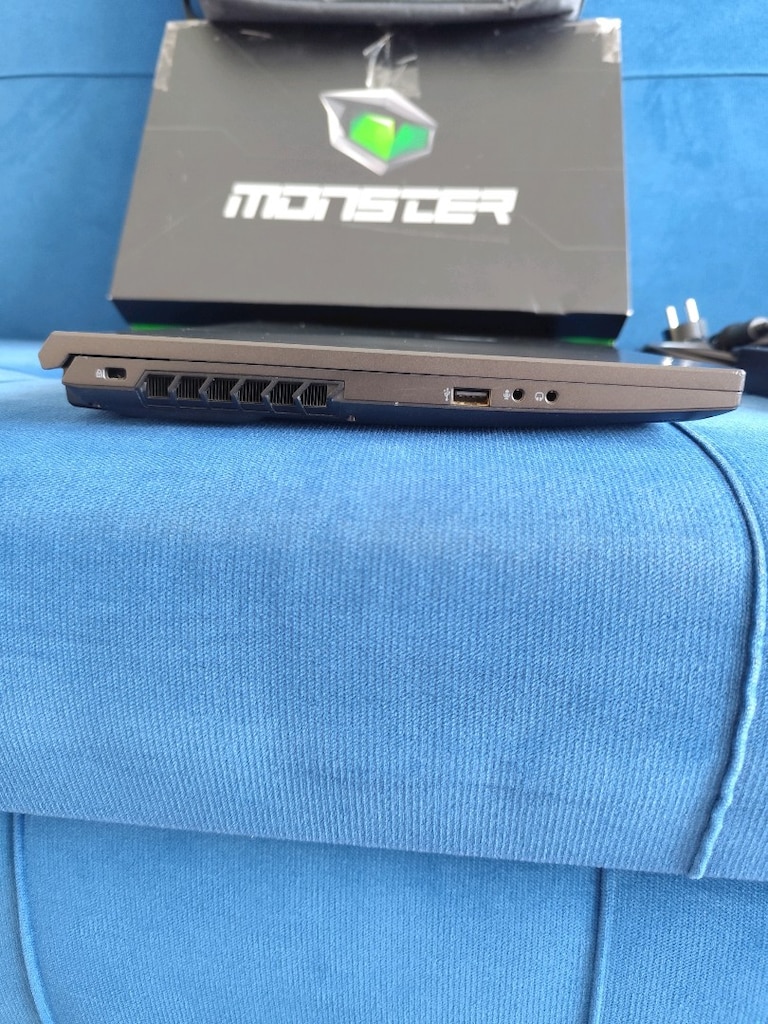MONSTER ABRA OYUN ÇİZİM LAPTOP - İ7 13700H + RTX 4050 + 16 GB + SSD - 9