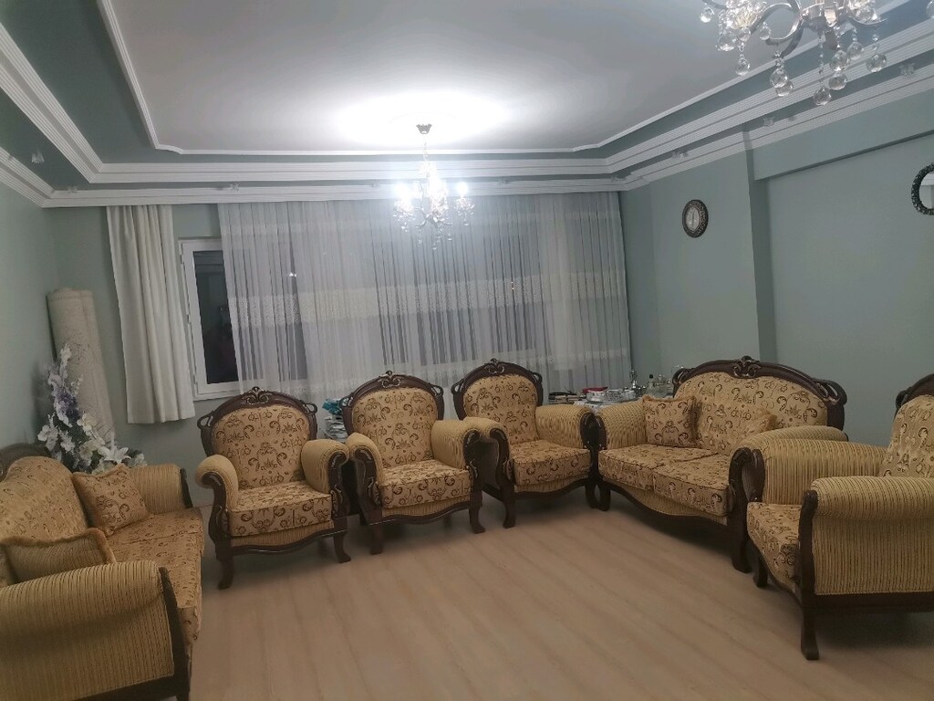 Koltuk takımı 4 tane tekli 1 tane çiftli 1 tane 3 lü - 4