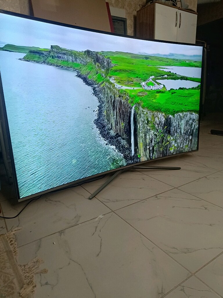 Samsung 65 inç curvert Smart TV - 6