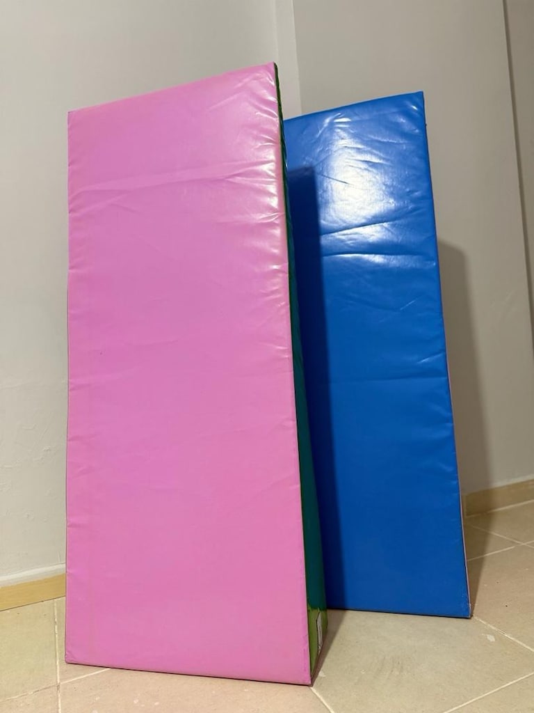 mini üçgen minder(120x50x20) 2 adet diğer küçük aletler - 3