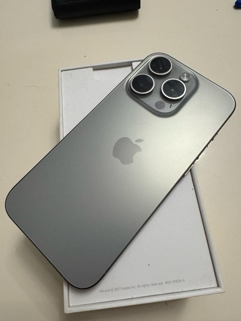 İPHONE 15 PRO 128 GB ÇİZİKSİZ HATASIZ