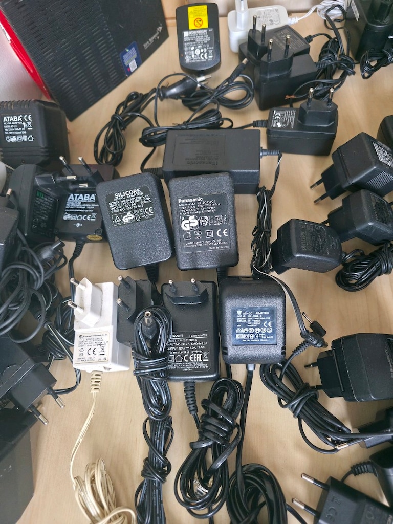 Philips ve Panasonic 6V-6.5V-9-12-15VOLT - 12