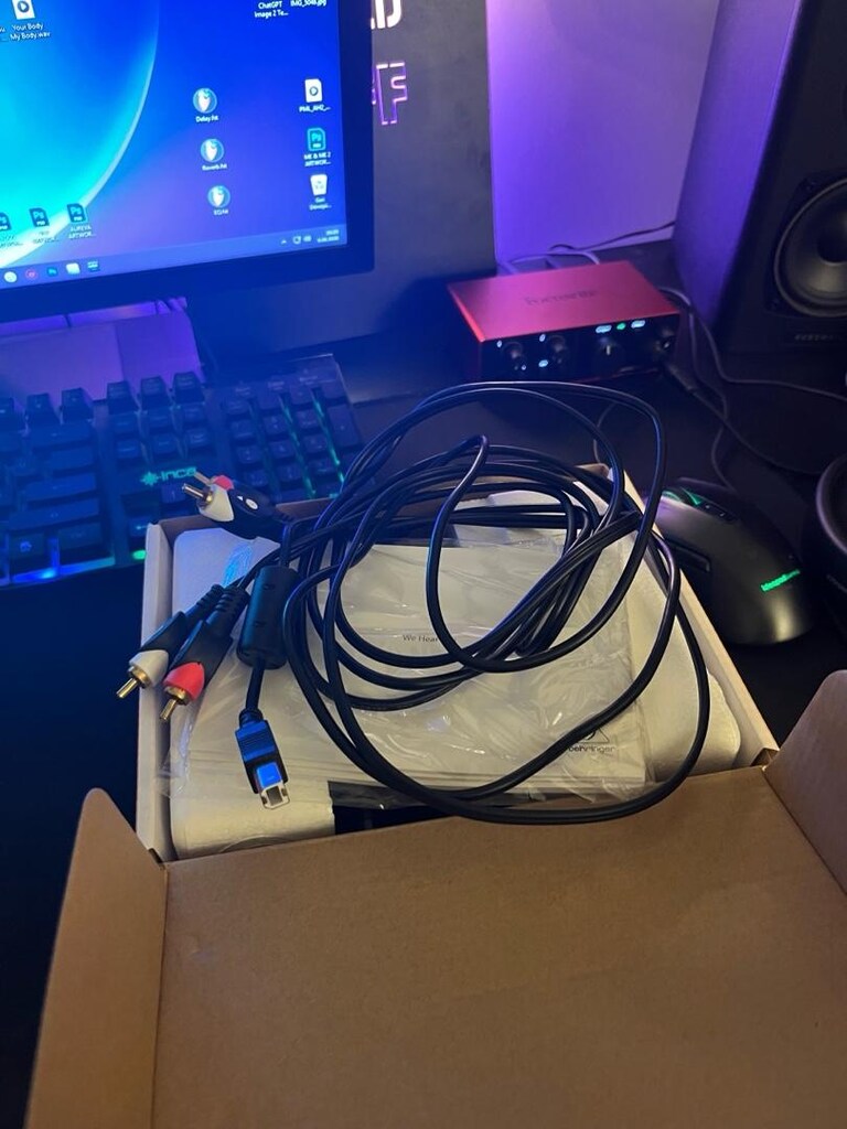Behringer Uphoria UM2 SORUNSUZ TERTEMİZ 0 GİBİ! - 3