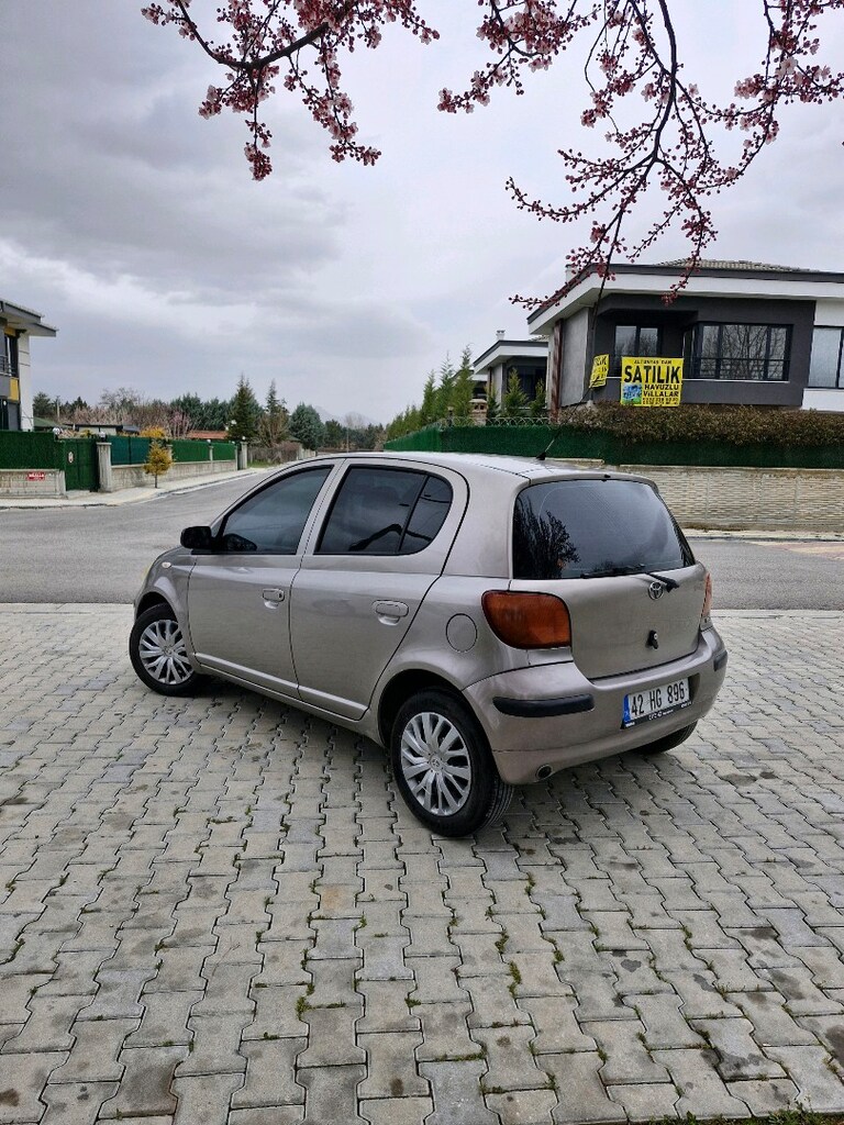 Toyota Yaris 2005 1.0terra - 3