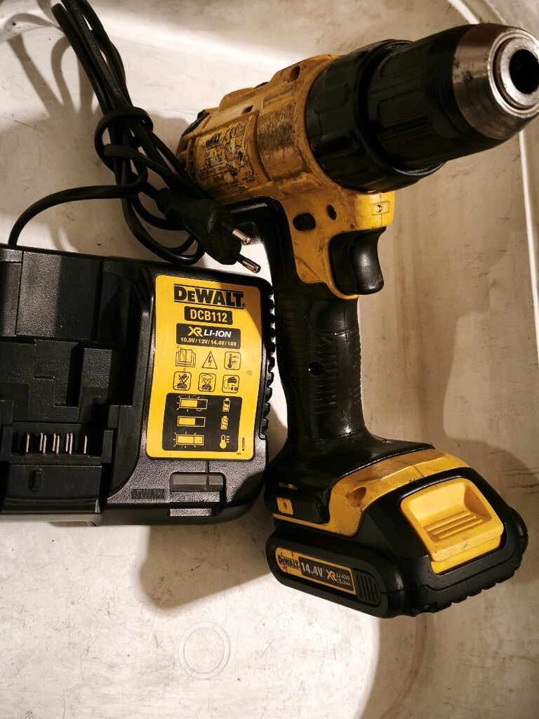 ORİJİNAL DEWALT 14 .4VOLT TEK BATARYALI ŞARJLI MATKAP - 4