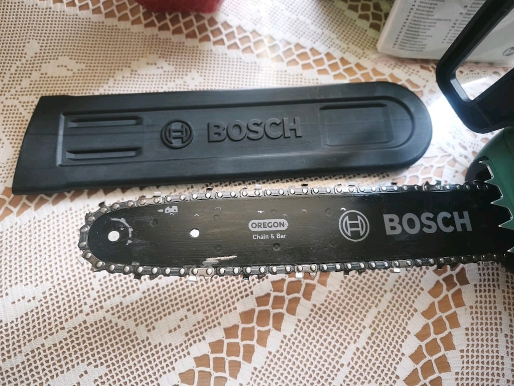 Bosch Universal Chain 35 - 3600 HB8 100 Elektrikli Ağaç Kesme Makinesi - 2