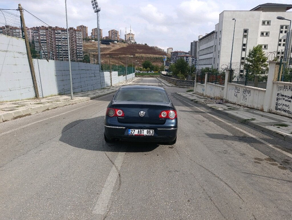 PASSAT B6 - 3