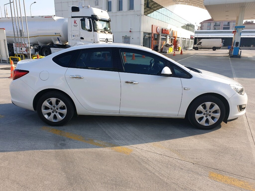 İlk Sahibinden Opel Astra 1.4 Turbo - 2