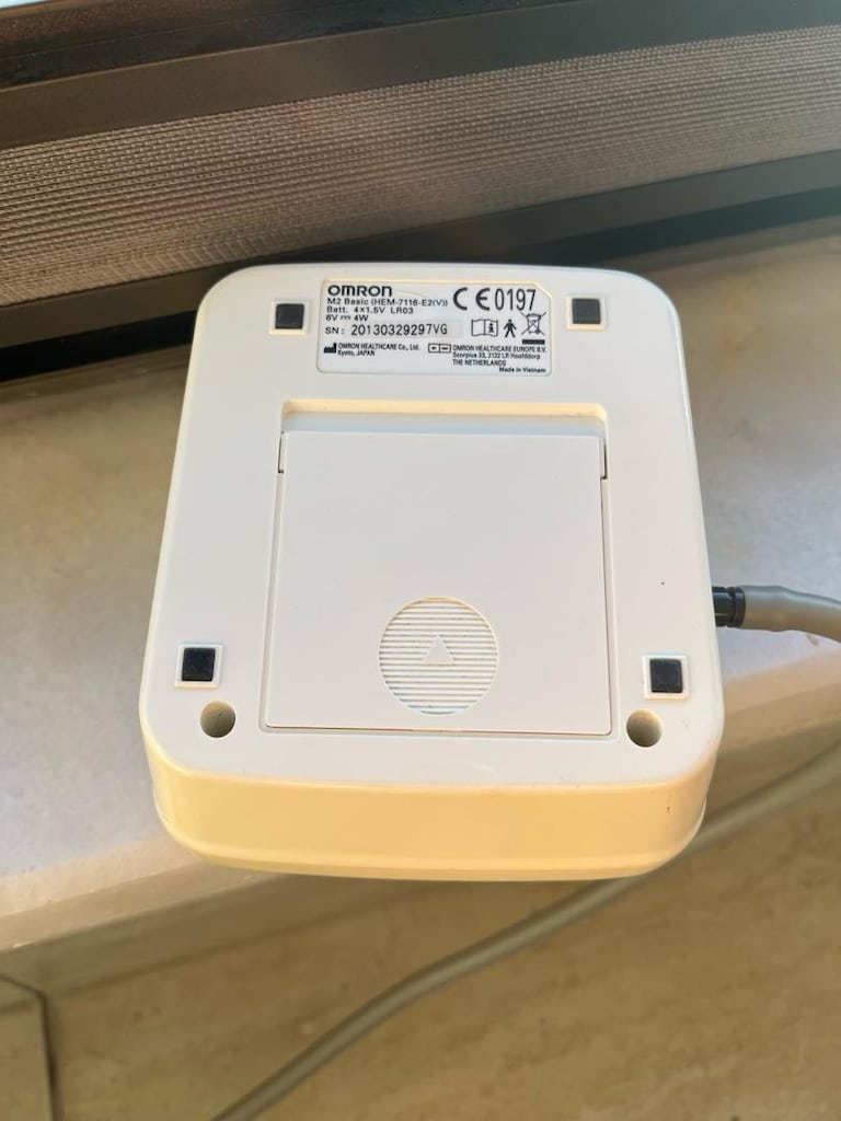 Omron M2 Basic Koldan Ölçer Dijital Tansiyon Aleti (Çok Temiz) - 6
