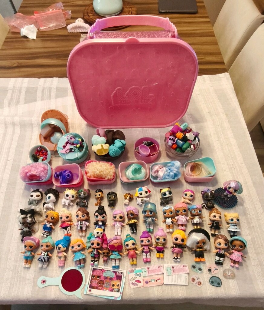 Lol Bebek Koleksiyonu. Çanta ve mini aksesuarları dahil. - 2