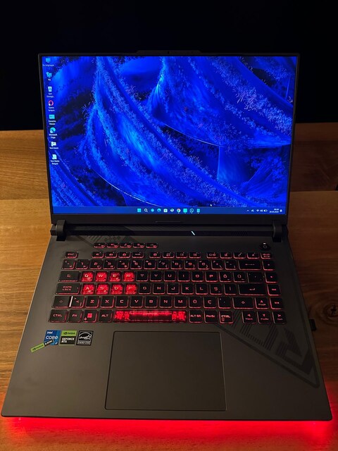 ASUS ROG Strix G16 RTX 4070 i7-13650HX + HyperX Cloud II + C920