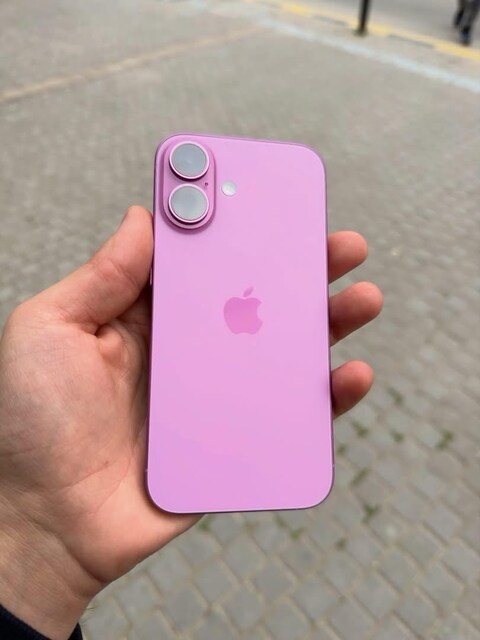 İphone 16 128 GB 21 Ay Garantili