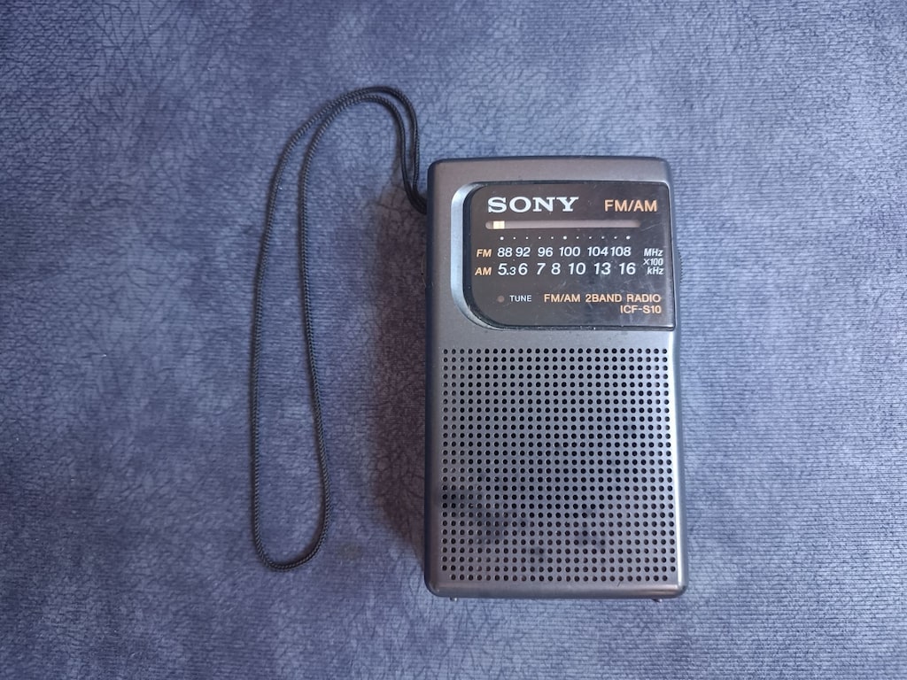 Sony Taşınabilir Cep Tipi Analog FM/AM Radyo (ICF-S10) - 2