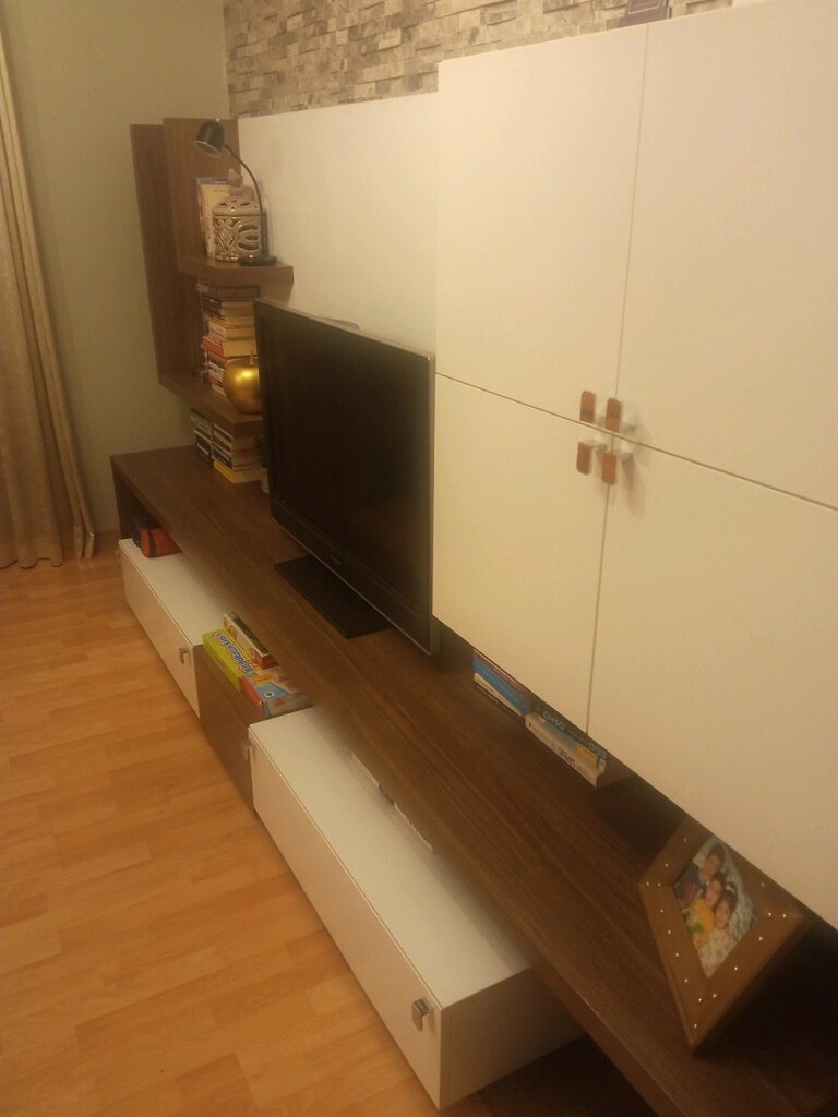 Teleset marka TV ünitesi - 2