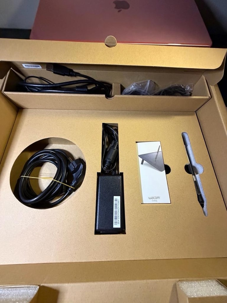 Standlı Wacom Cintiq 16 - 6