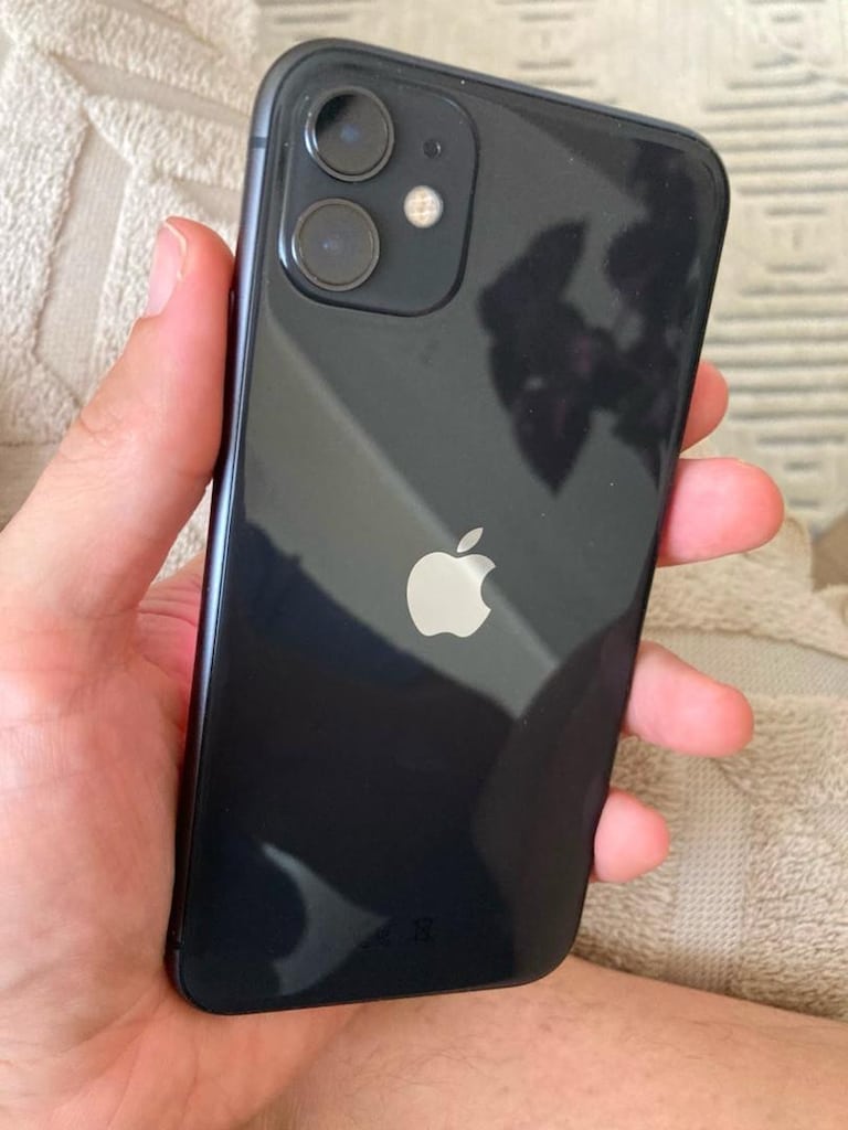 İphone 11 64 GB Siyah - 2