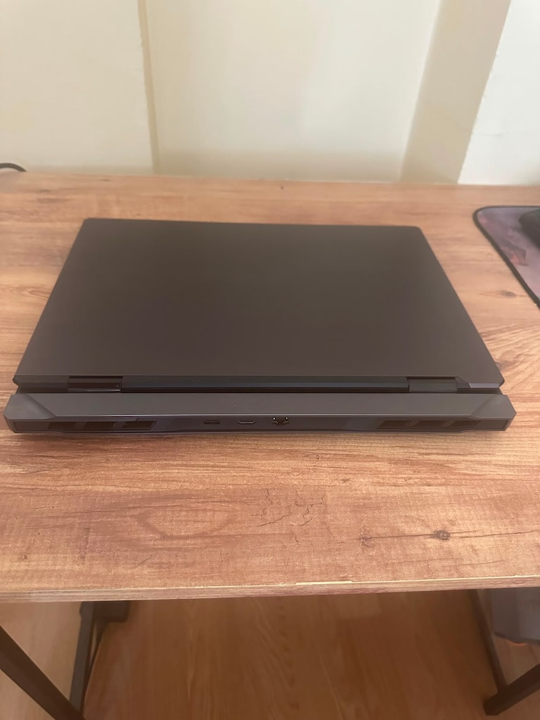 MSI VECTOR 18 HX AI RTX 5080 CORE ULTRA 9 40 GB RAM 2TB SSD - 7