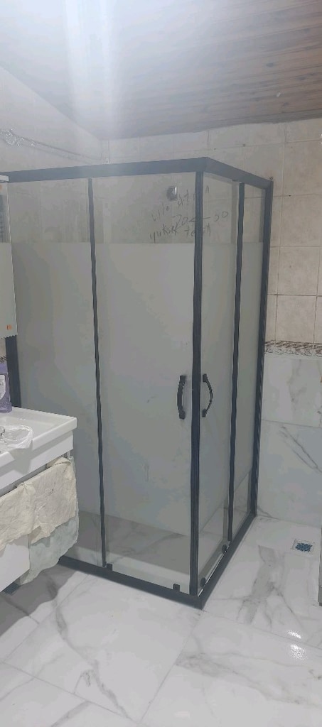 DUŞAKABİNDE FIRSAT - 6