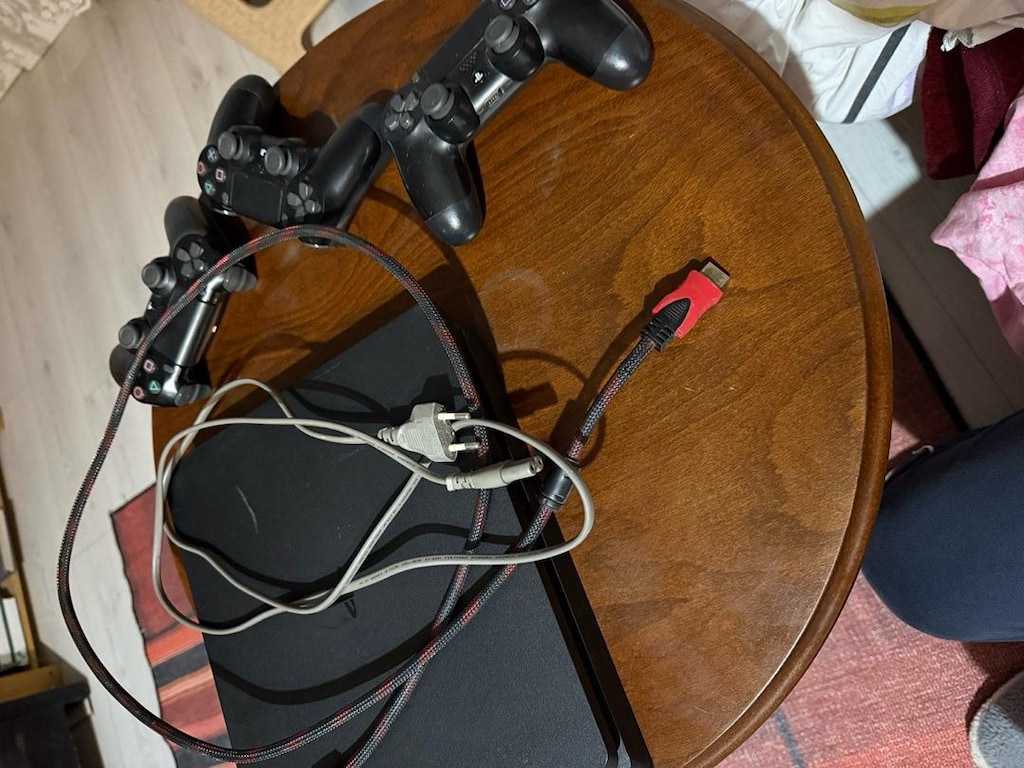 PS4 Slim 500GB Temiz cihaz - 5