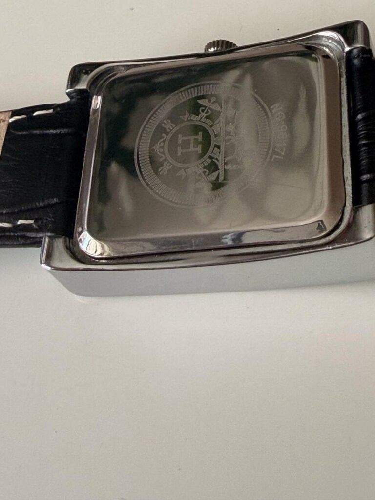 Hermes Nomade modeli kol saati. Kare kasa çok şık. - 5