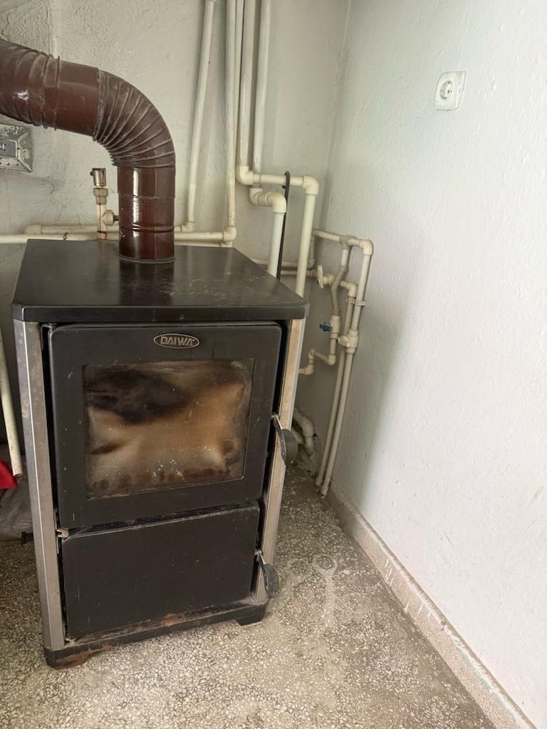 KATI YAKITLI KAT KALORİFERİ SOBASI + 28 TORBA 25 KG LIK LİNYİT KÖMÜRÜ - 2