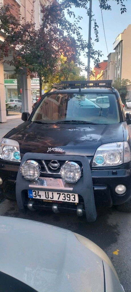 Nissan X-TRAIL