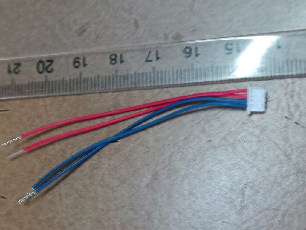 4 pinli dişi konnektör (yaklaşık 2.0 mm veya 2.54 mm pin - 2