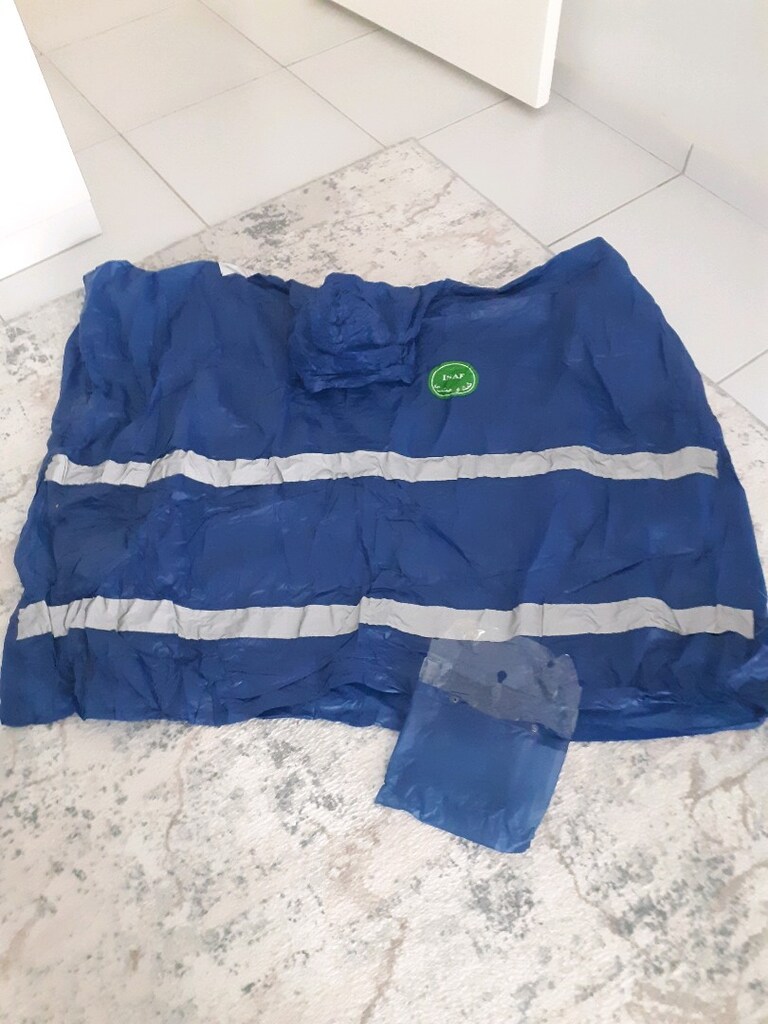 Reflektörlü kapşonlu yağmurluk - 5