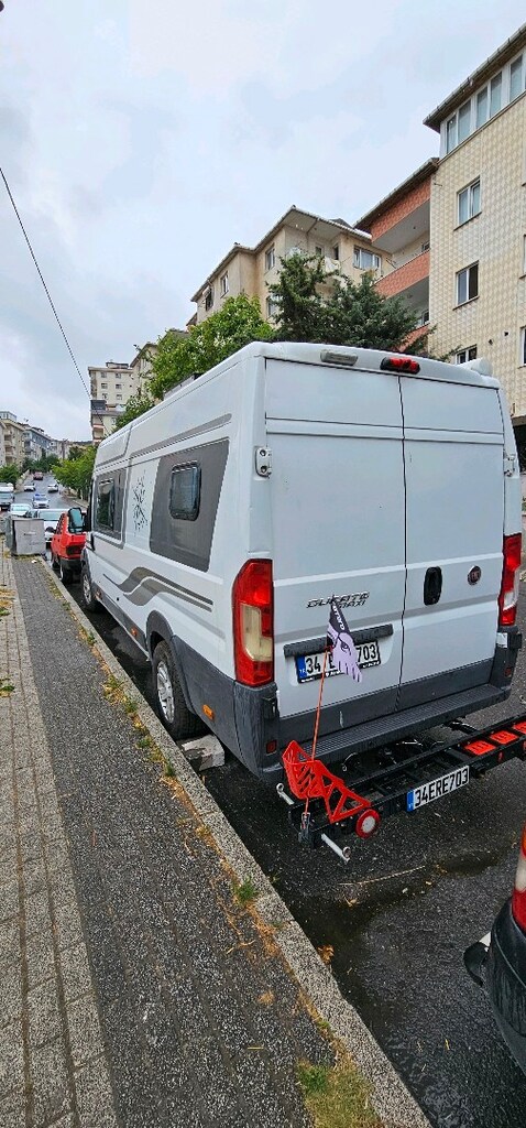 Fiyat düştü. Pazarlıksız. Sahibinden 147.000 km - 2