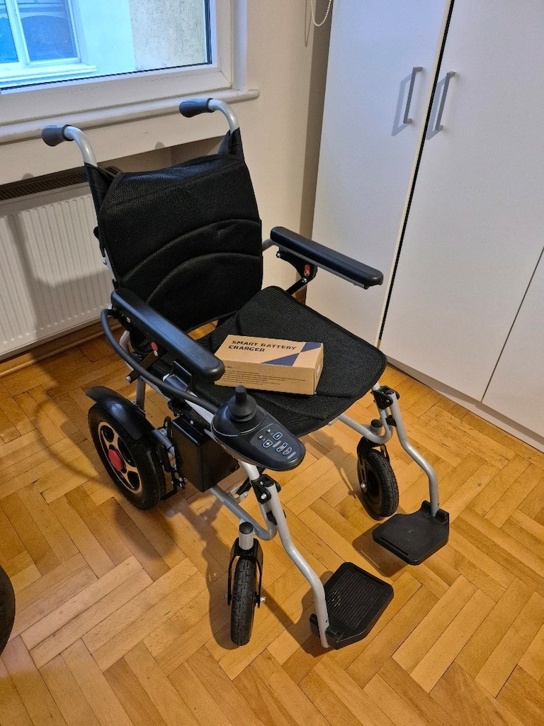 akülü tekerlekli sandalye Adelsan ADL 400 - 4