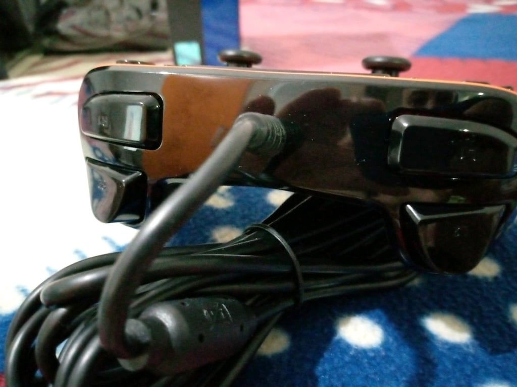 Ps4 kolu kablolu sıfır - 11