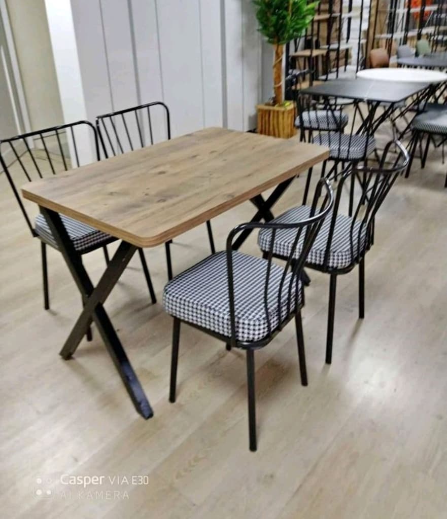 Ahşap Yemek Masası ve Sandalyeler - 4