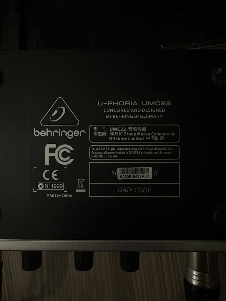 Behringer UMC22 - Temiz Kullanılmış USB Ses Kartı - 2