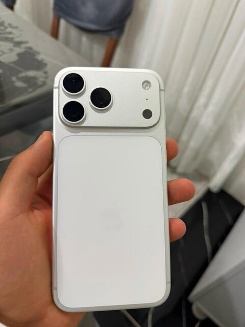 iPhone 17 pro max