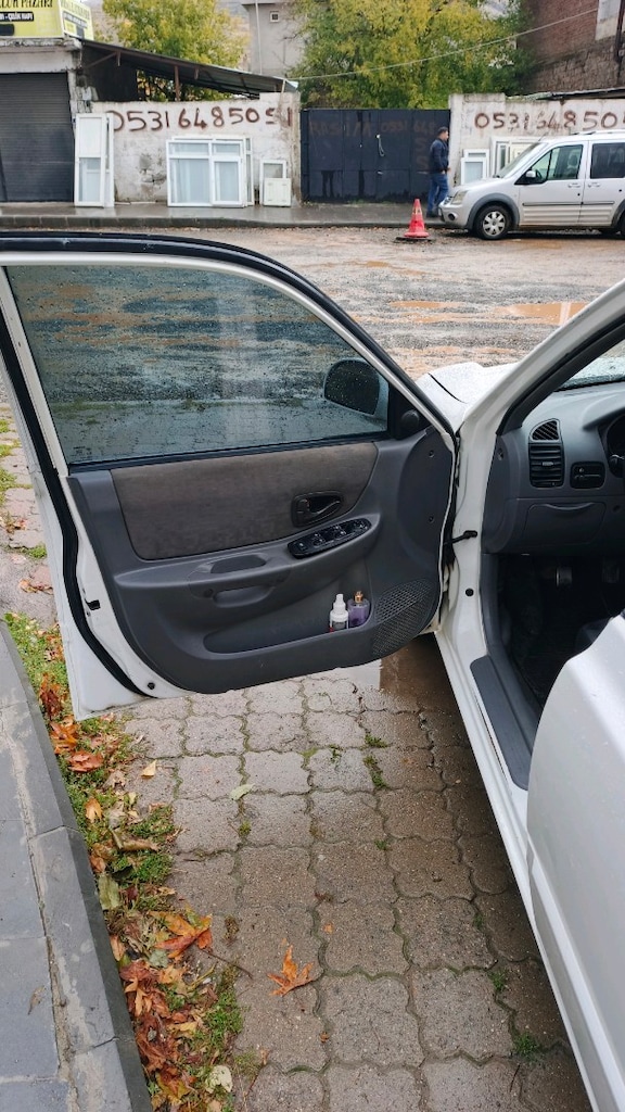 Hyundai admire 1.6 - 15