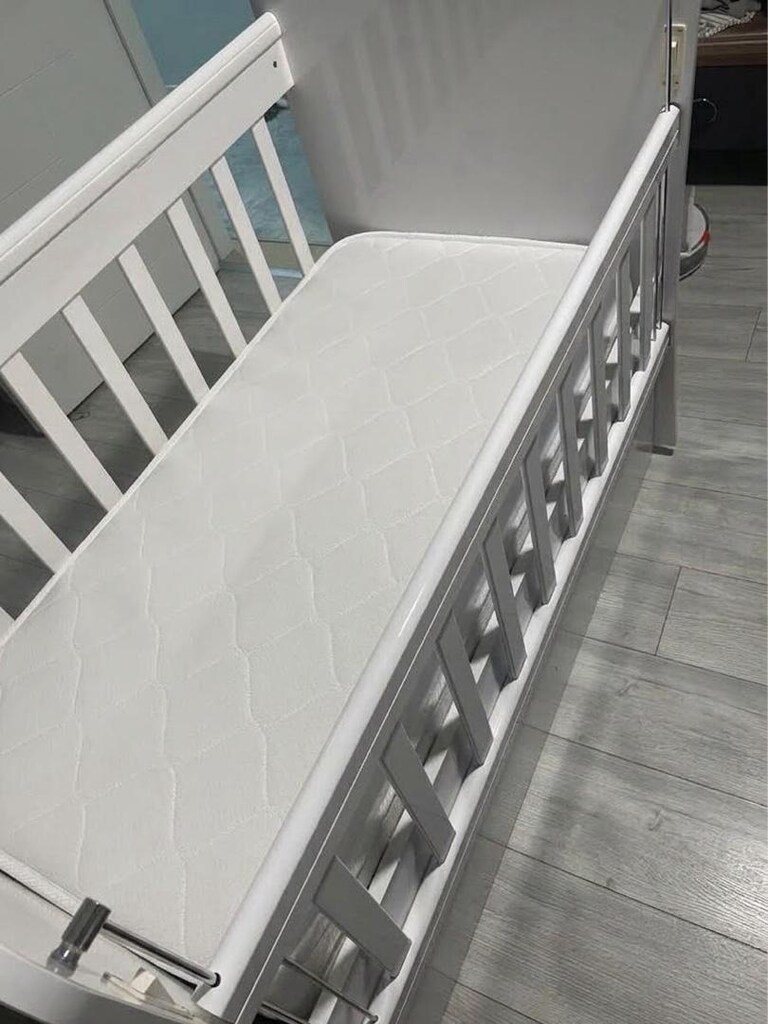 Vera Sallanır Çekmeceli Ahşap Bebek Beşiği - 6