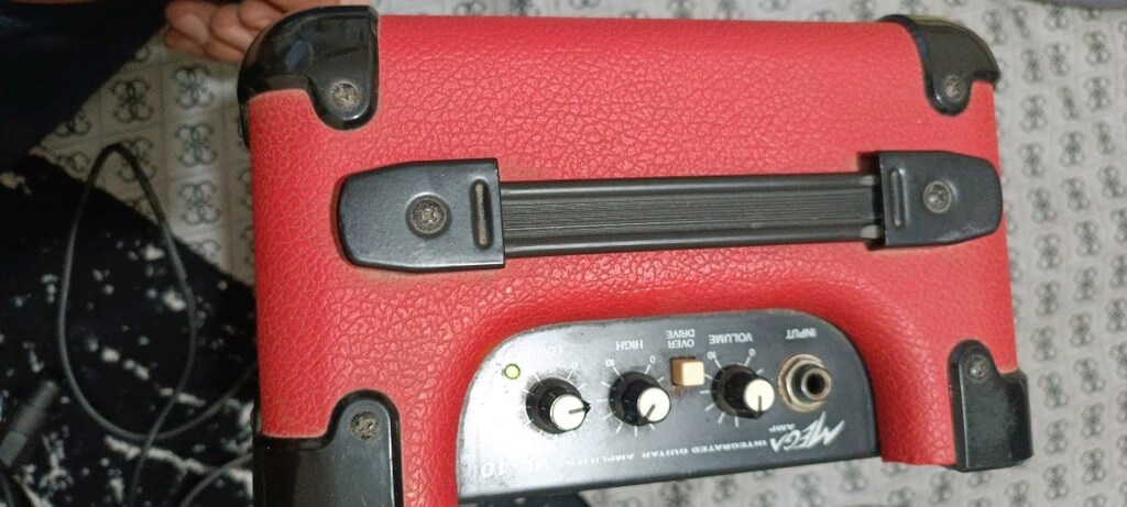 Mega AMP elektronik gitar bas anfisi - 2