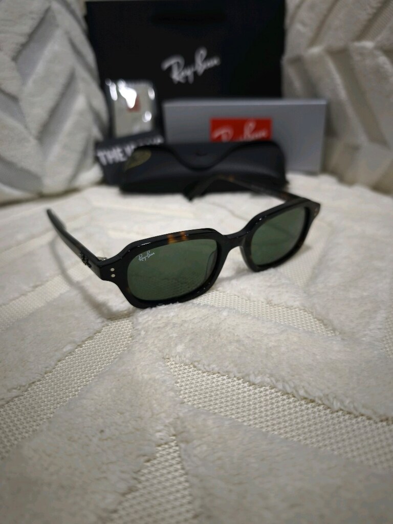 RayBan ZURI Kahverengi Klasik Kadın Güneş Gözlüğü