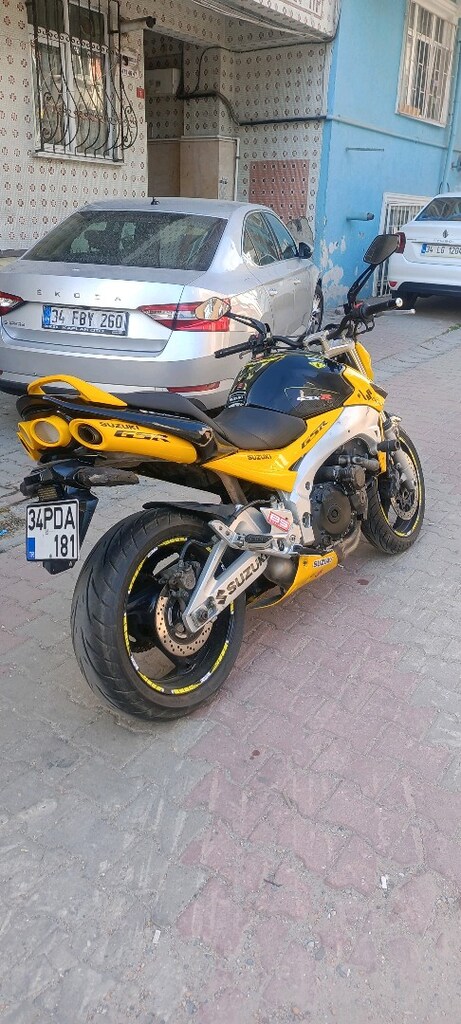 suzuzki gsr 600 - 6