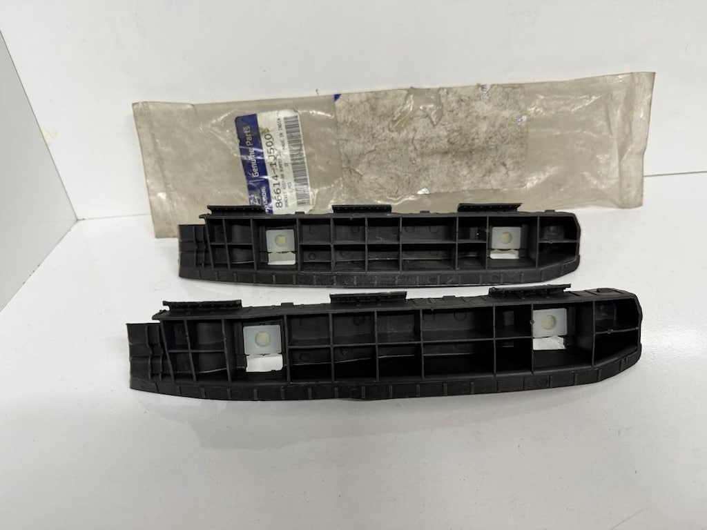 Hyundai İ20 sağ arka tampon braketi 08-12 sıfır orjinal 866141J500 - 2